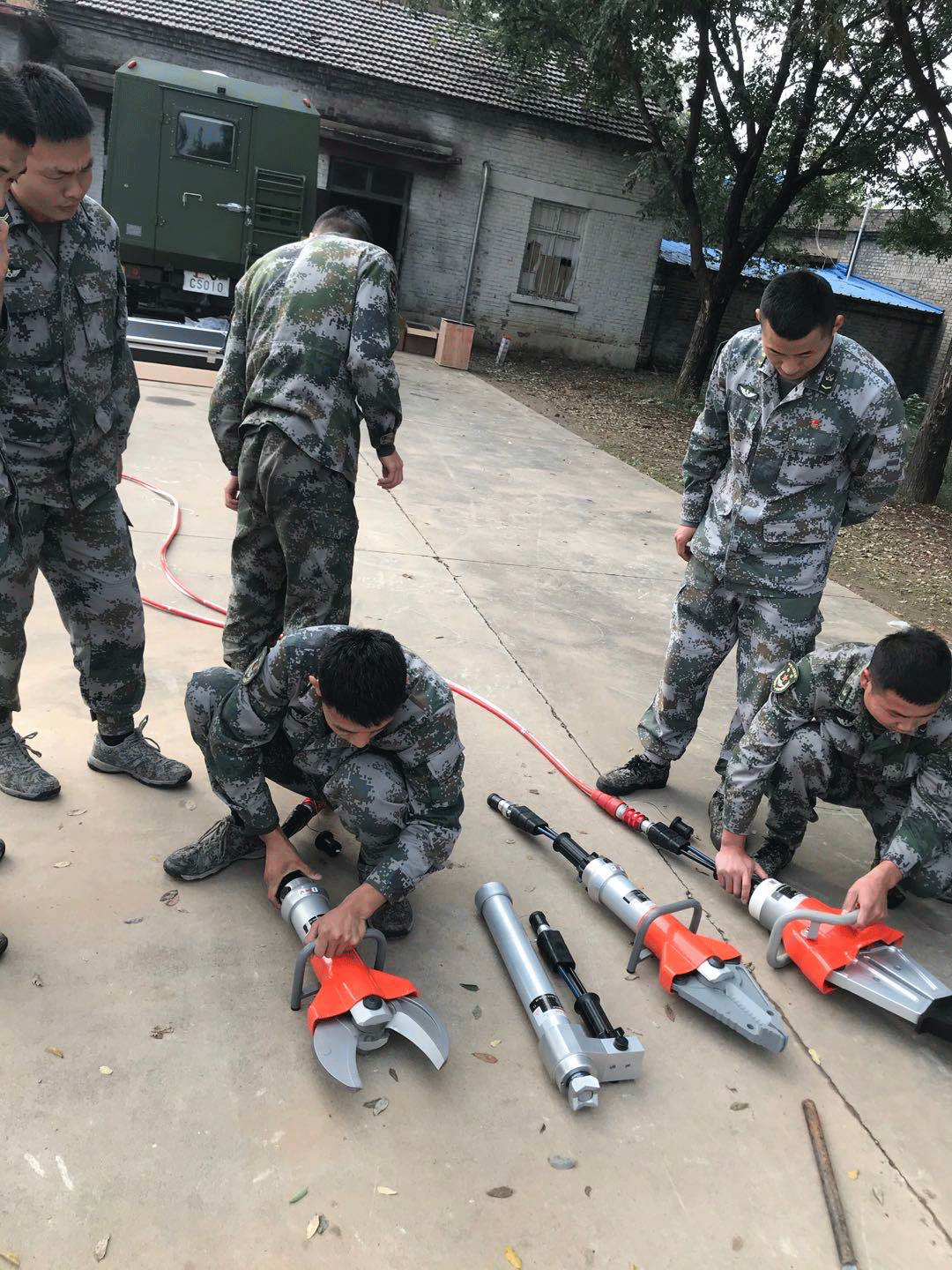 【交付紀(jì)實(shí)】探訪部隊(duì)交付現(xiàn)場(chǎng),領(lǐng)略歐盾品質(zhì)(圖1) 【交付紀(jì)實(shí)】探訪部隊(duì)交付現(xiàn)場(chǎng),領(lǐng)略歐盾品質(zhì)(圖1)