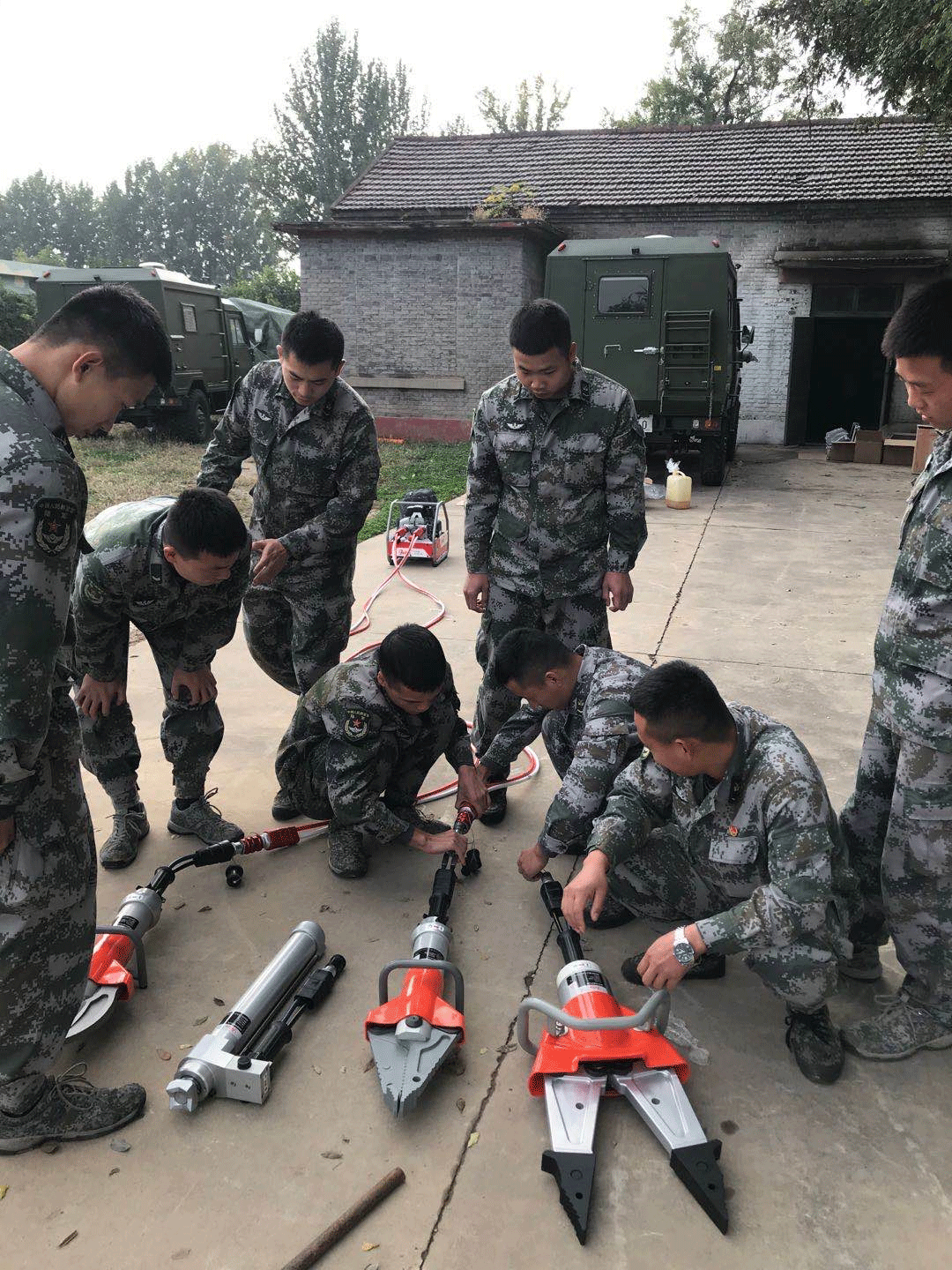 【交付紀(jì)實(shí)】探訪部隊(duì)交付現(xiàn)場(chǎng),領(lǐng)略歐盾品質(zhì)(圖2) 【交付紀(jì)實(shí)】探訪部隊(duì)交付現(xiàn)場(chǎng),領(lǐng)略歐盾品質(zhì)(圖2)